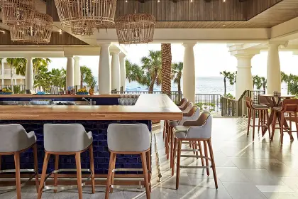 thumbnail_CURPB_Curacao-Marriott_Zala-Bar_No-Bartender